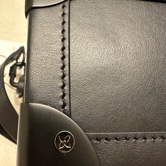 LOUIS VUITTON 2019 Monogram Mesh Soft Trunk - Picture 8 of 12